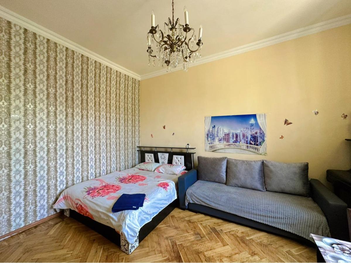 Karson Guest House And Tours Yerevan Bagian luar foto