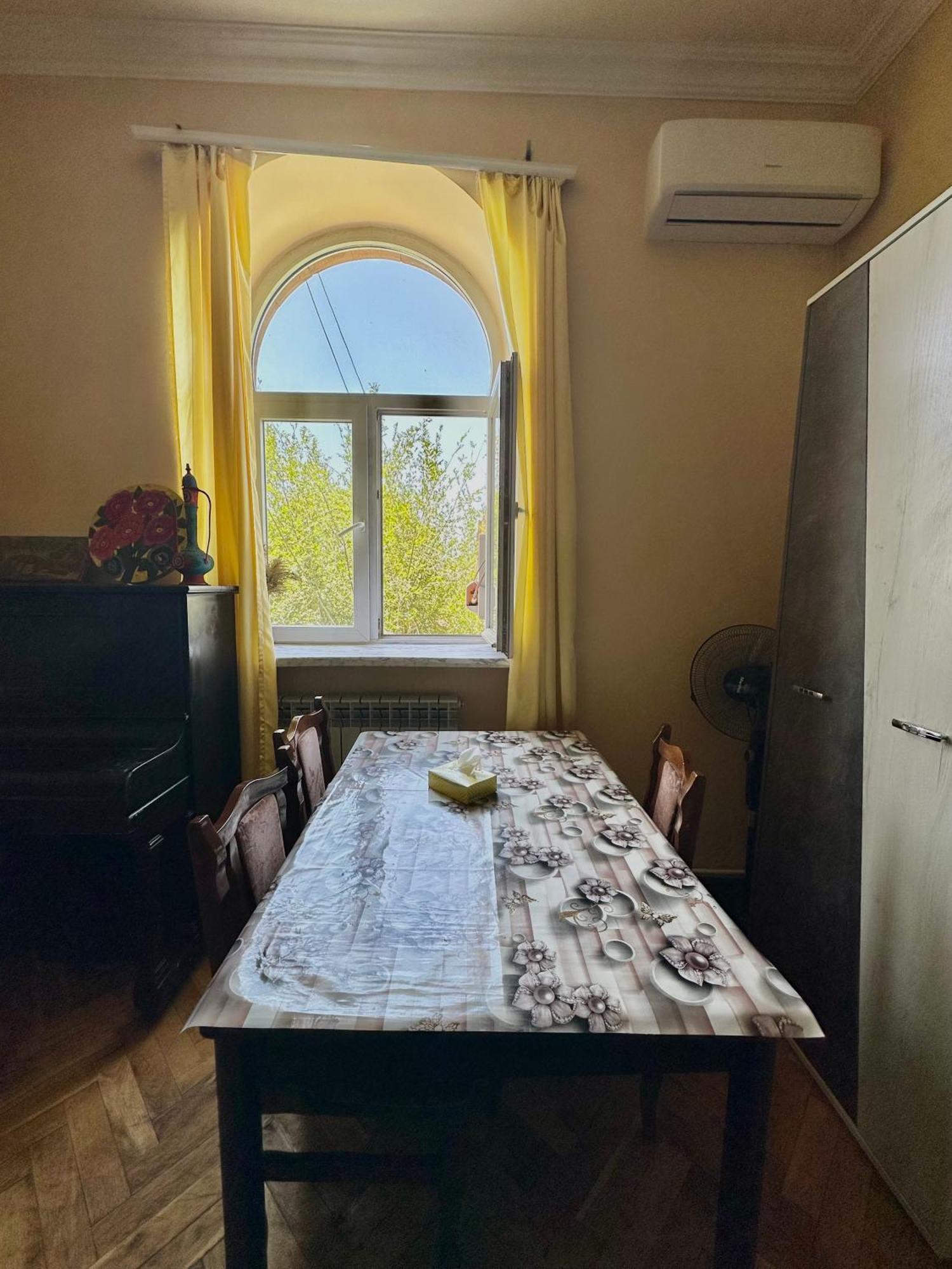 Karson Guest House And Tours Yerevan Bagian luar foto